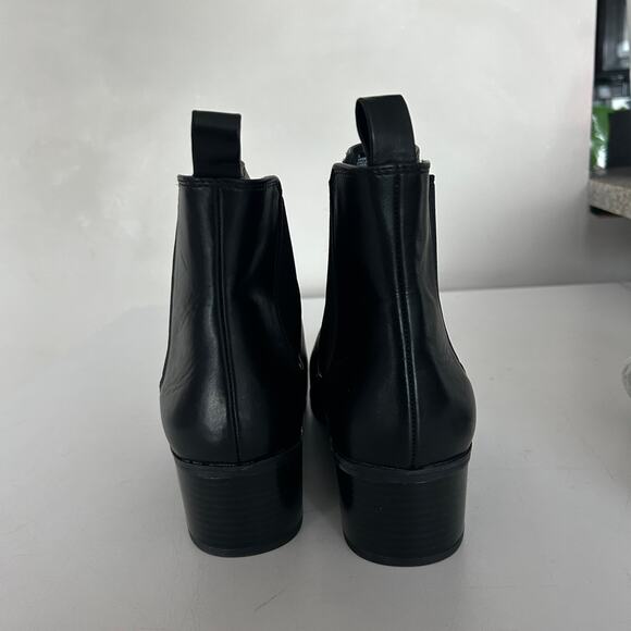 Chelsea boots size 9 1/2 - Picture 2 of 3